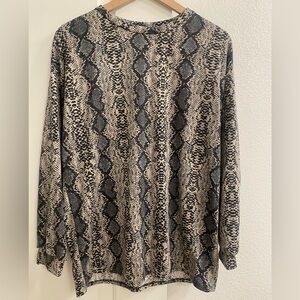 Snake Print 2 piece Set
Fashion Nova